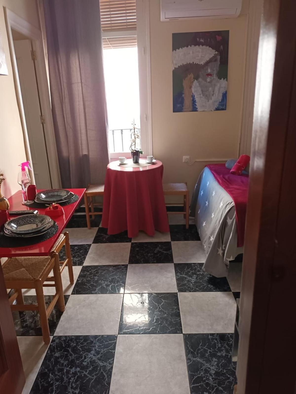 Apartamentos Oscar غرناطة الغرفة الصورة
