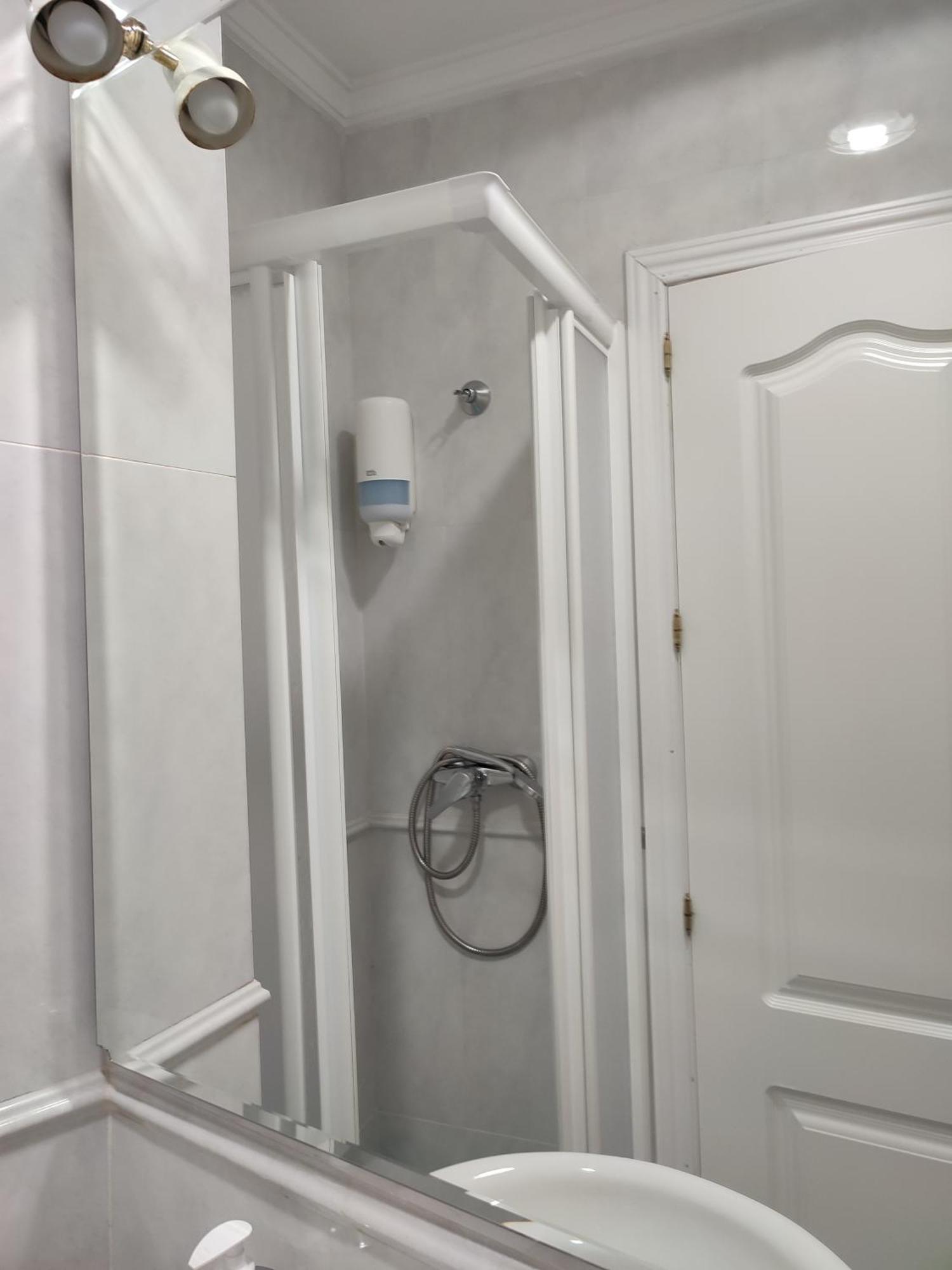 Apartamentos Oscar غرناطة الغرفة الصورة